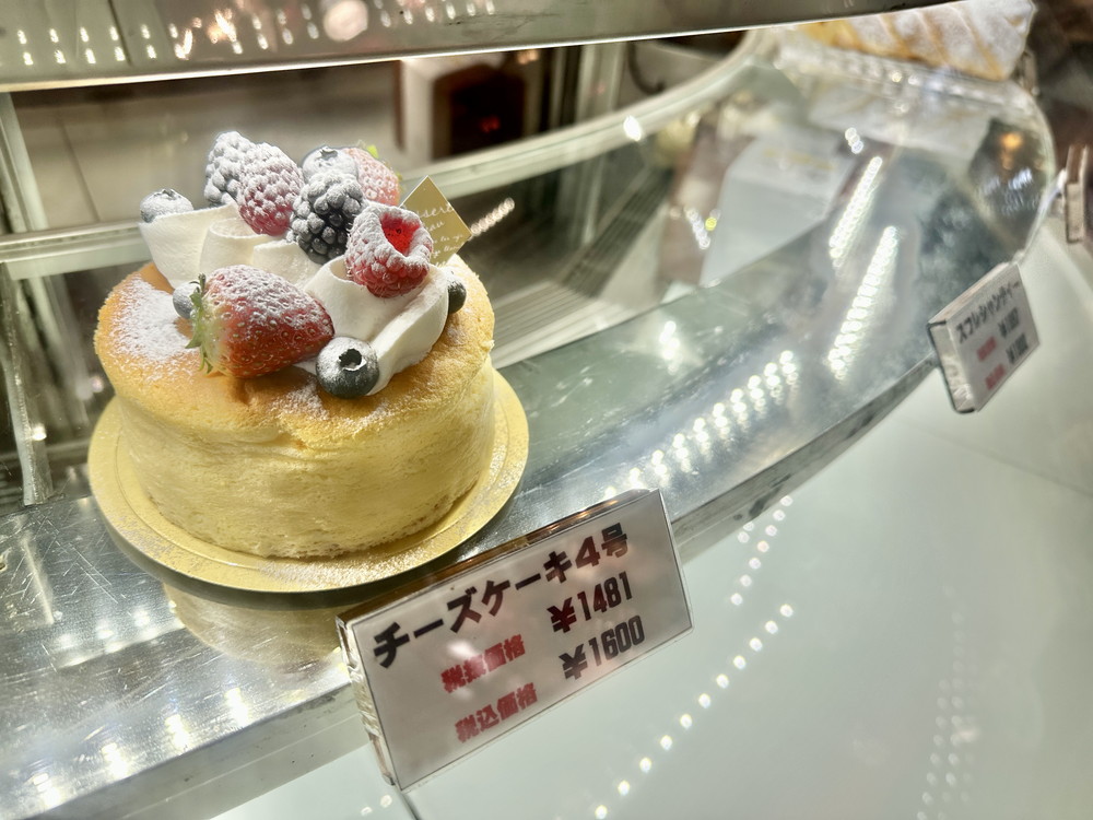 パティシエール・ショージ-ショーケース右 (4)