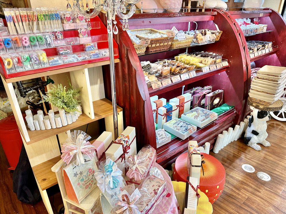 パティシエール・ショージ-店内⑶