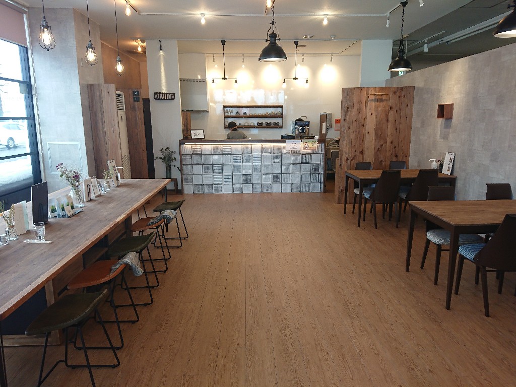 マルベリーカフェ東根店 店内_copy_1024x768