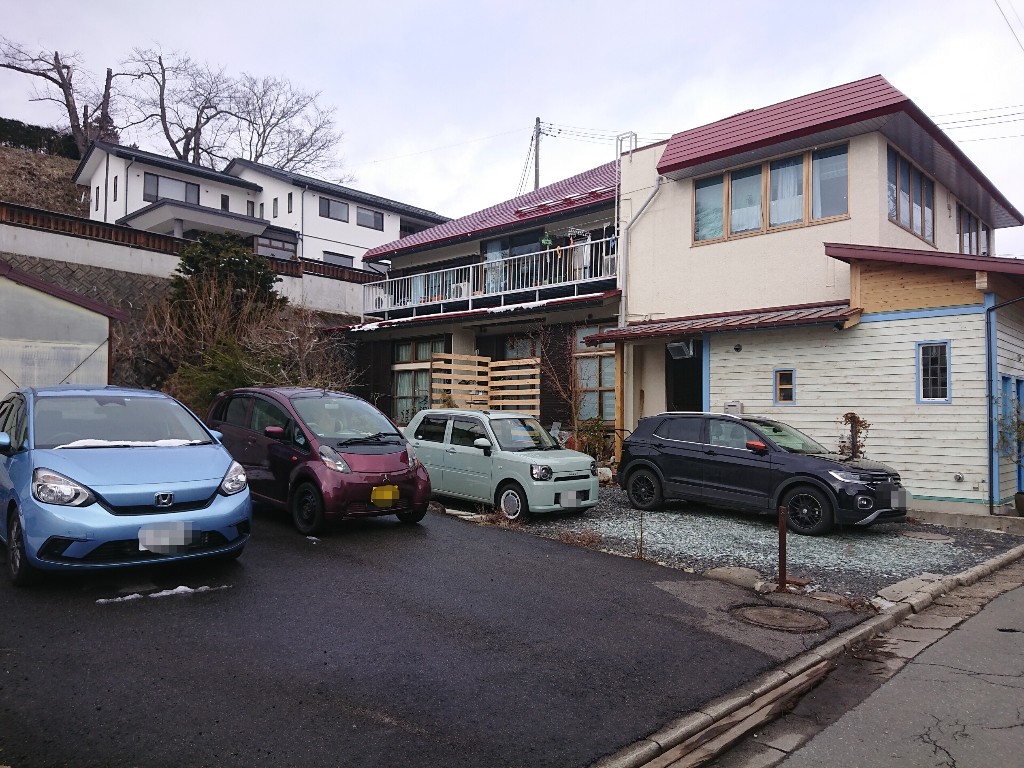 本とカレー喫茶ペネタ 駐車場1_copy_1024x768