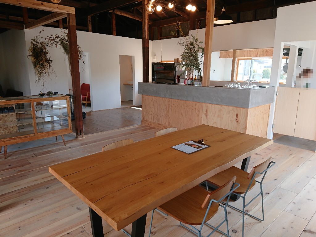 つるを内カリーヒルズ 店内3_copy_1024x768