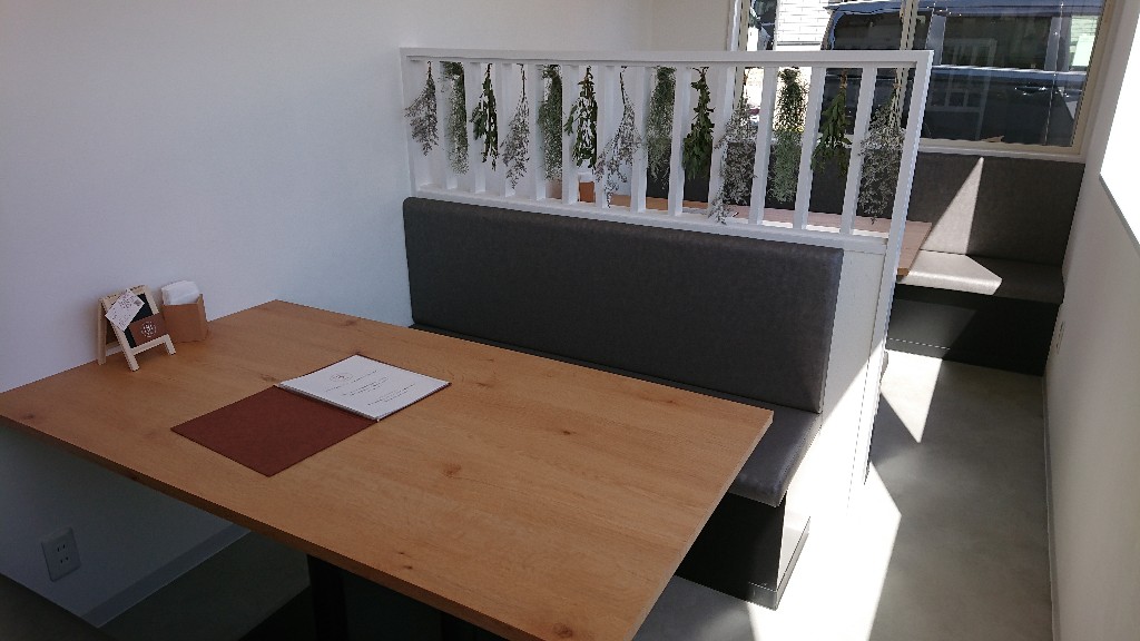 キッチンエイトバーグ 店内_copy_1024x576_1