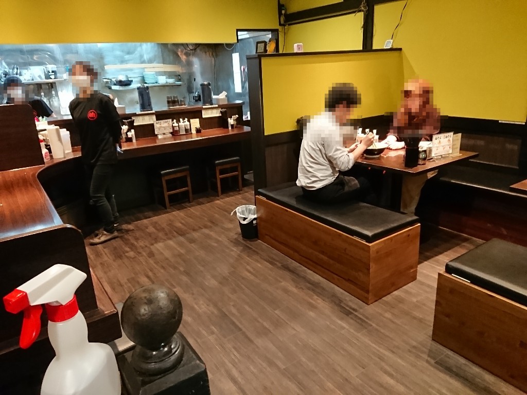 油そばみかど店内_copy_1024x768