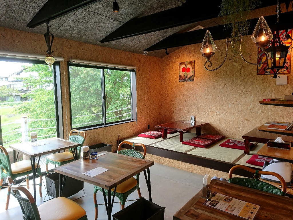 cafeなるかみ　店内６_copy_1024x768