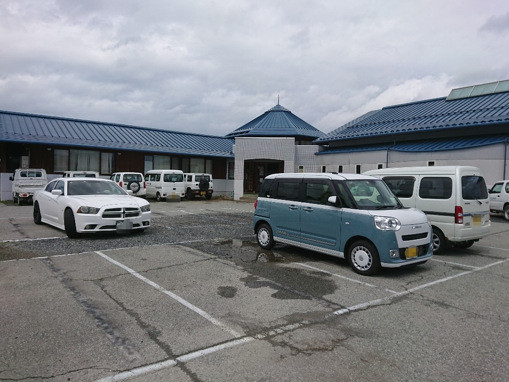 そばのやまっく駐車場_copy_1024x768