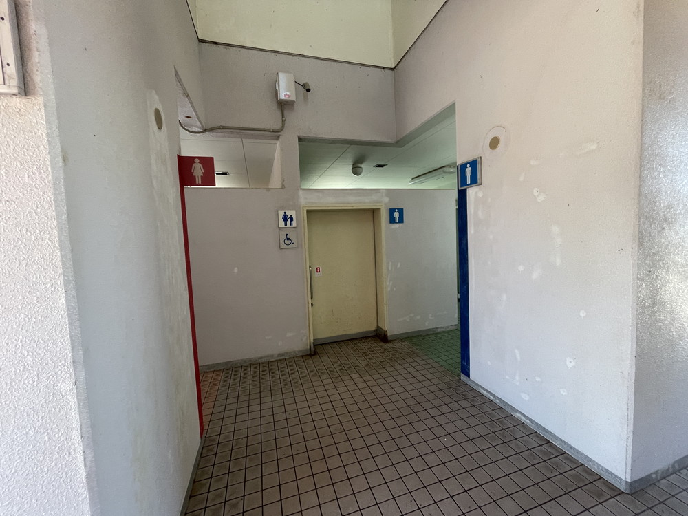 マリンパークねずがせき-トイレシャワー棟 (3)