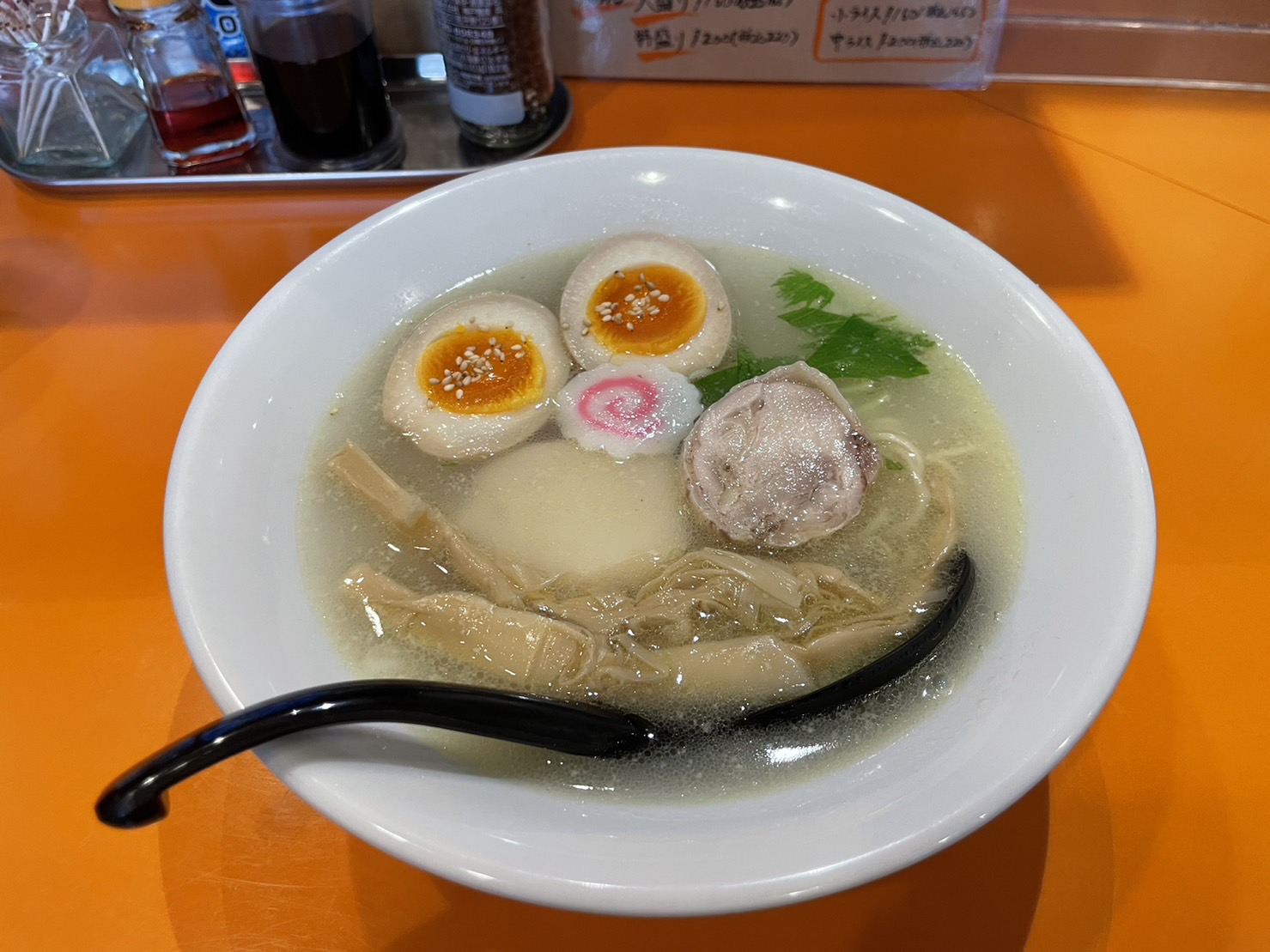 アッキーー食レポ１