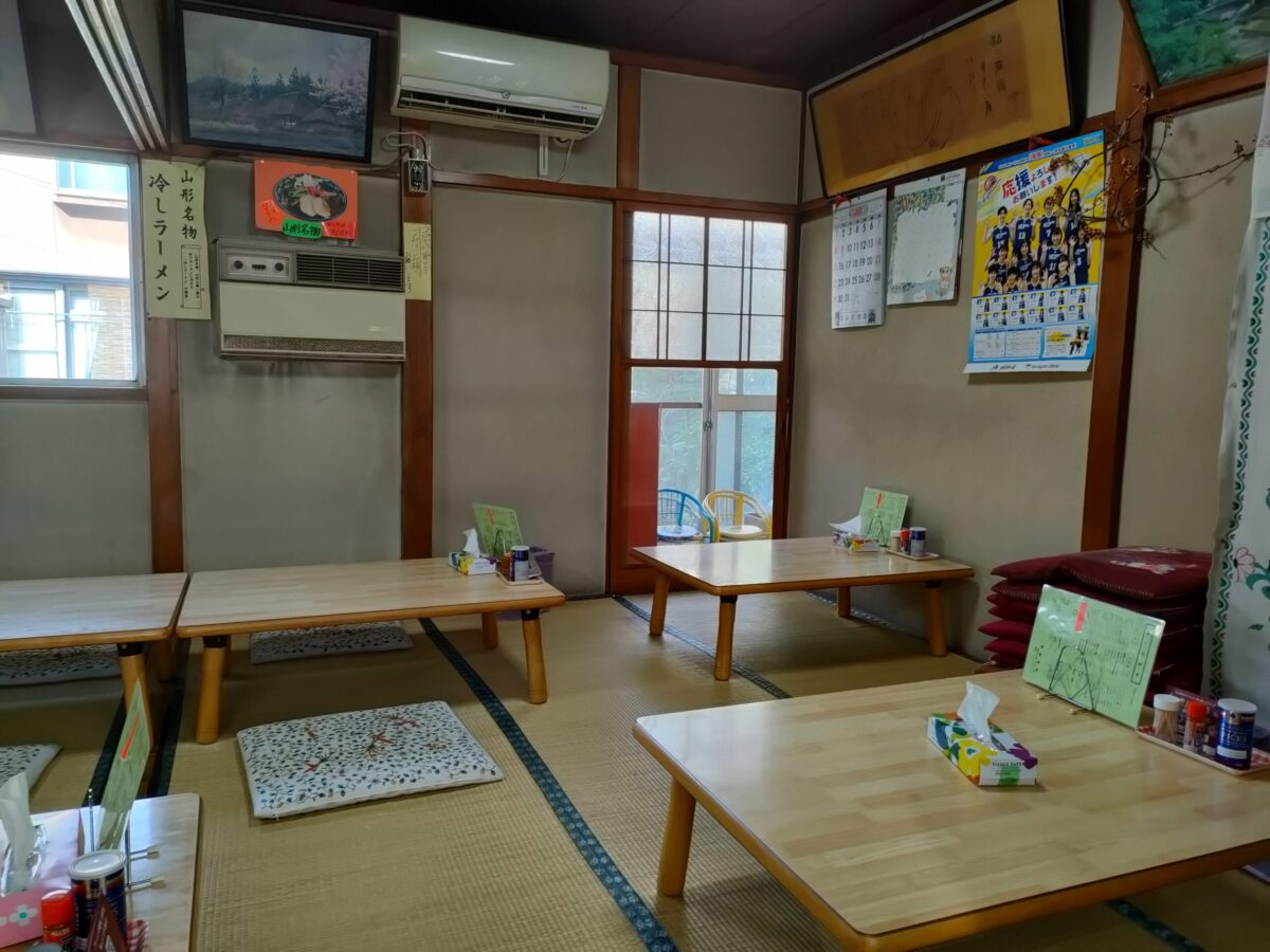 金長本店-店内③