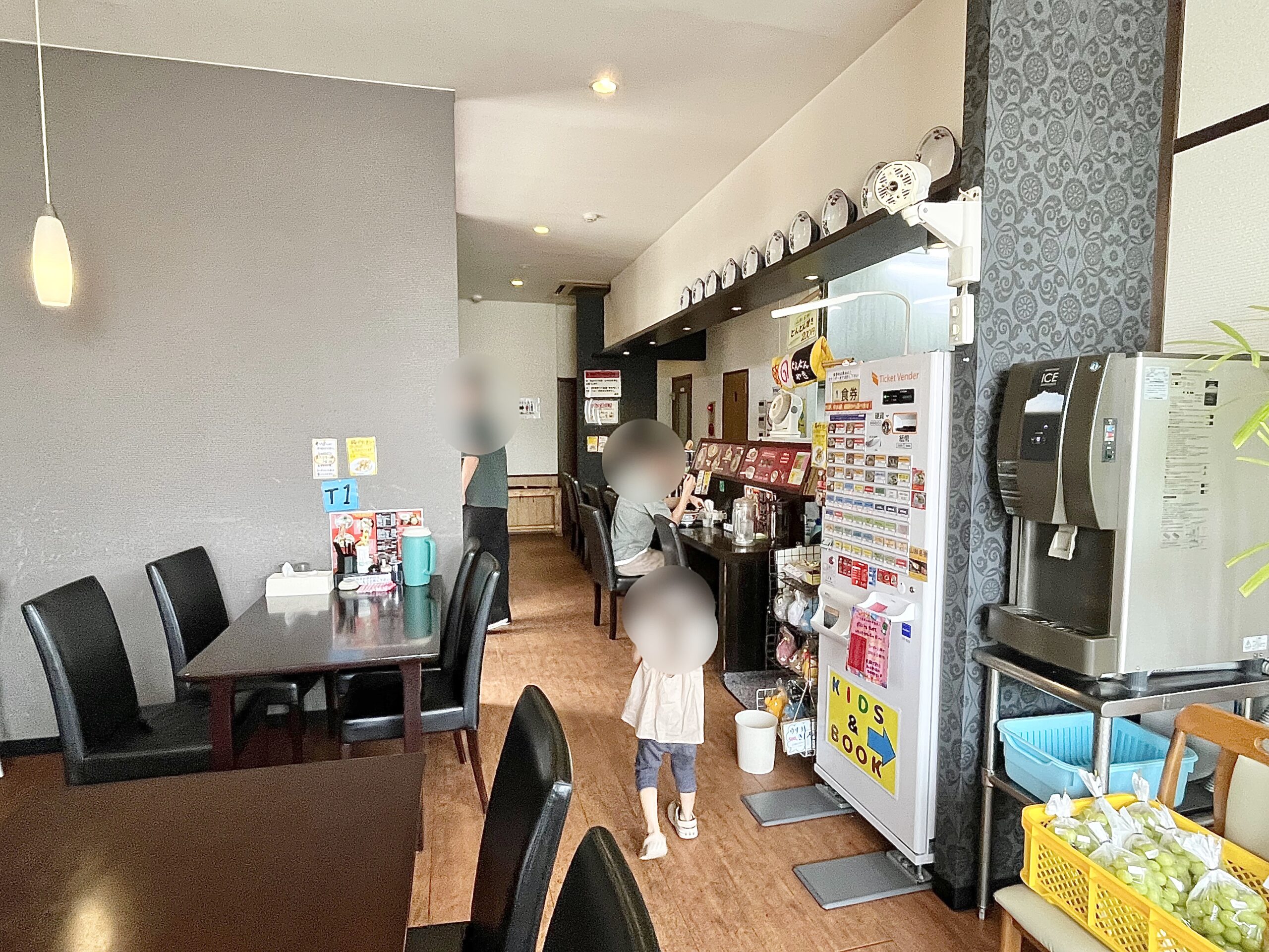 らーめん有頂天EVOLUTION 長井店-店内2