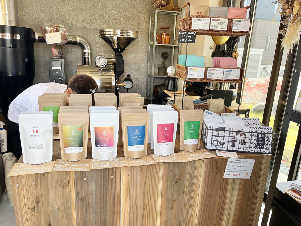 0123 COFFEE-店内2