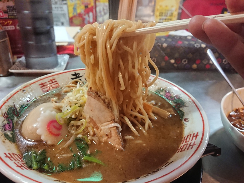 津軽煮干中華蕎麦サムライブギー 食レポ (4)