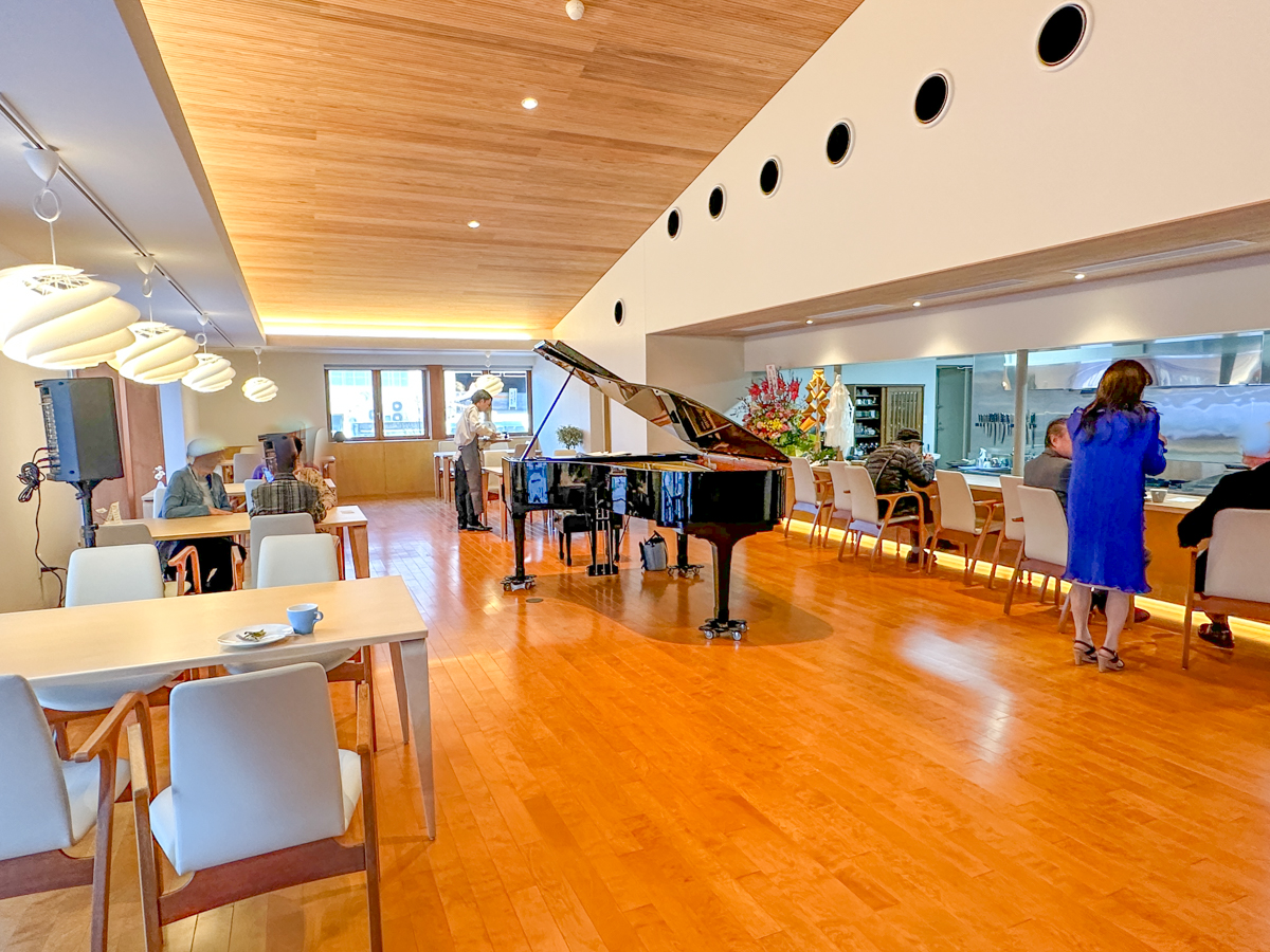 十一屋七日町本店-05