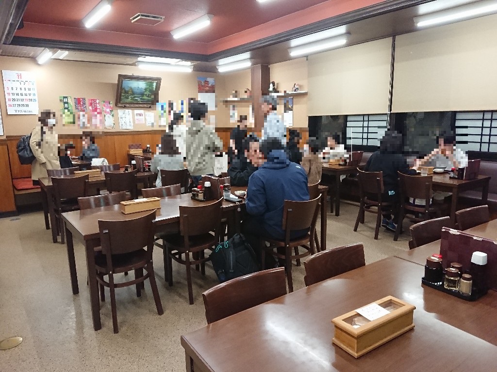 みよし食堂 店内 (1)