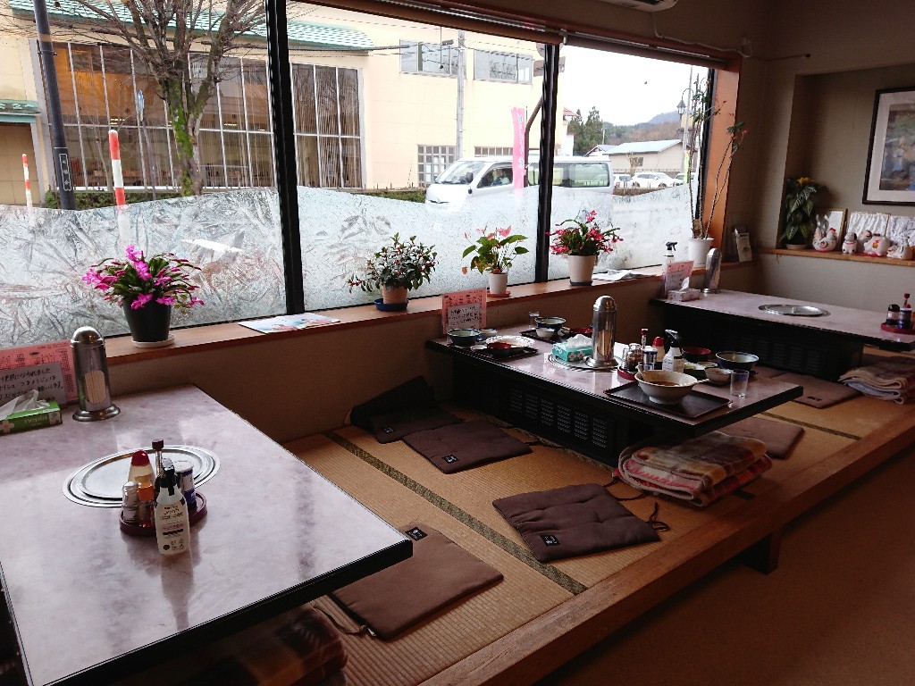 同気食堂　店内 (2)