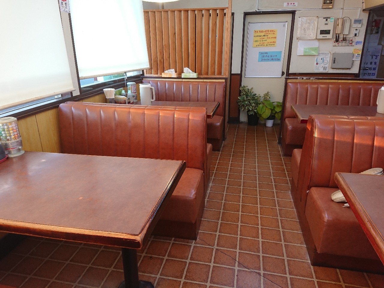 あじ平　店内 (2)