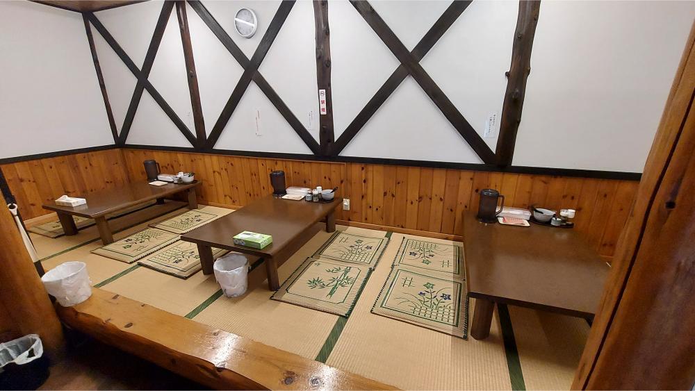 麺ピースｰ内観2