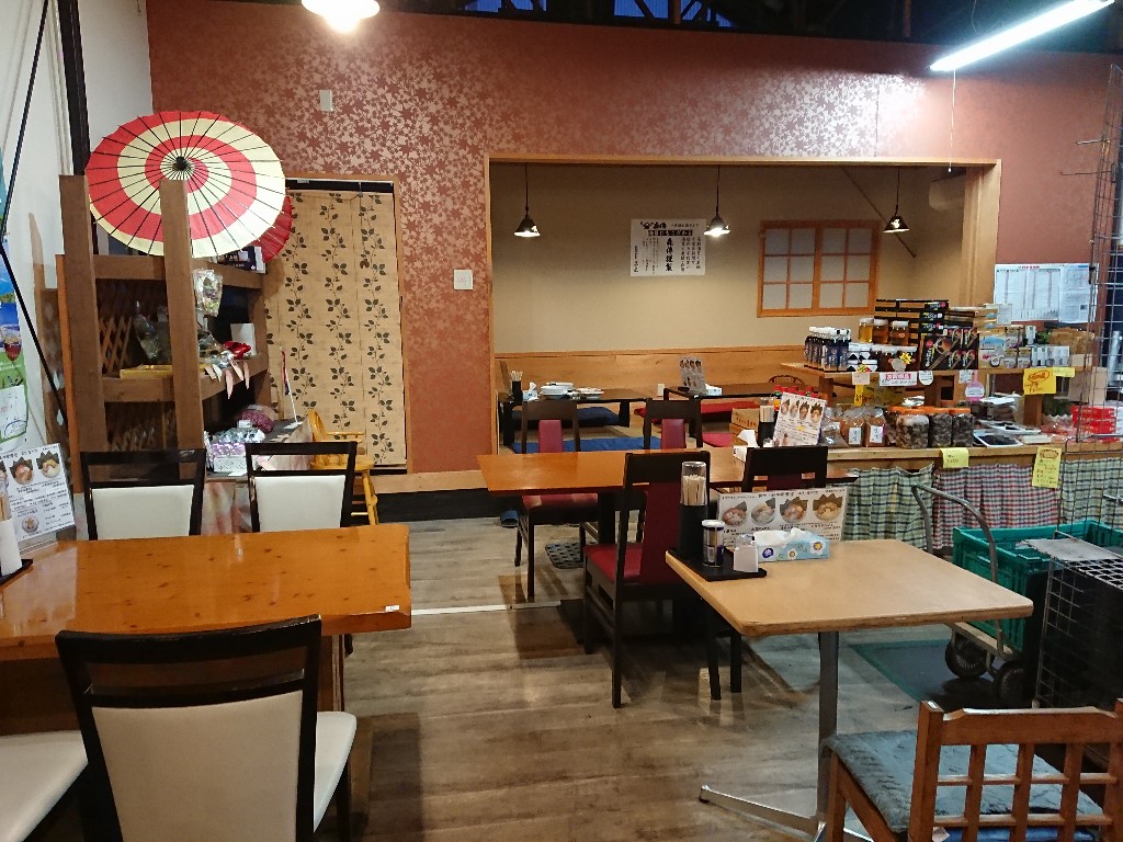 麺や・山の駅食堂 店内 (2)