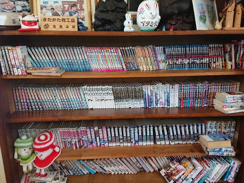 アタミ食堂　店内