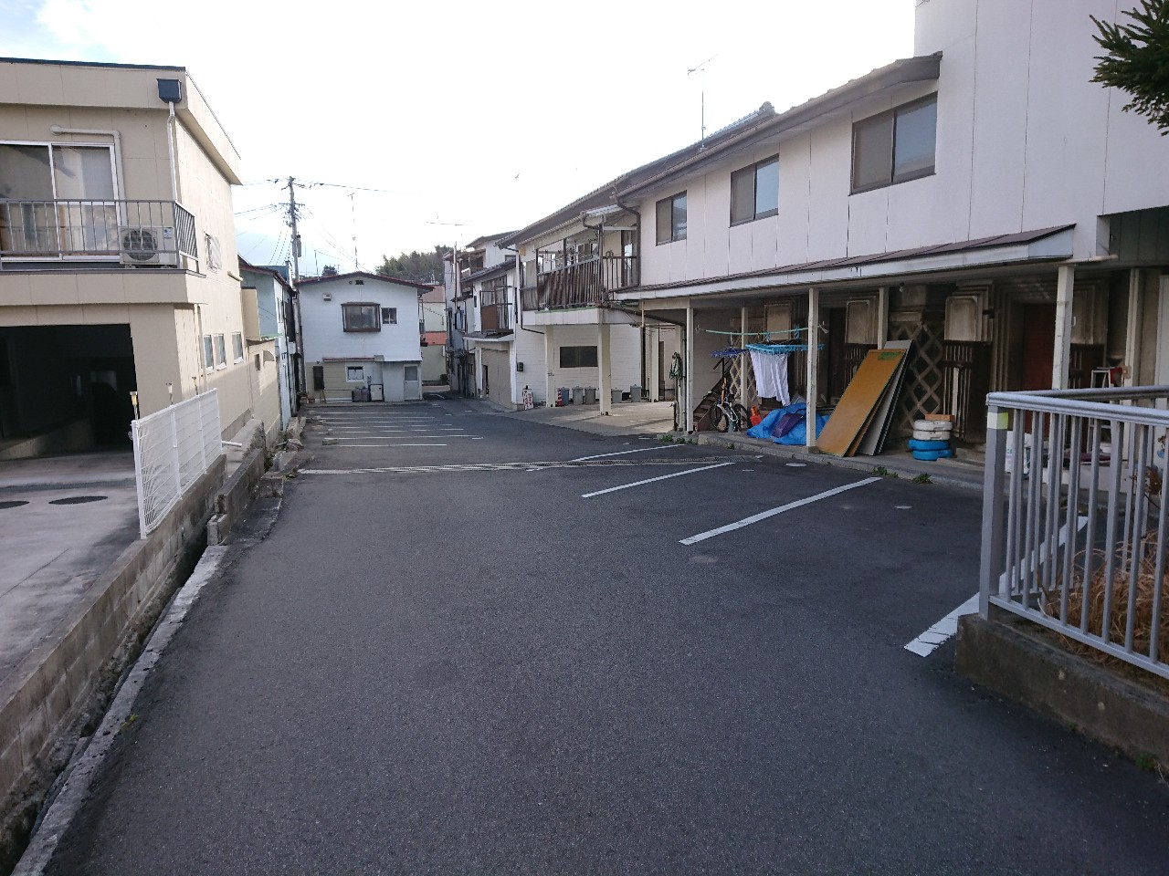 麺処 若武者 本店 駐車場