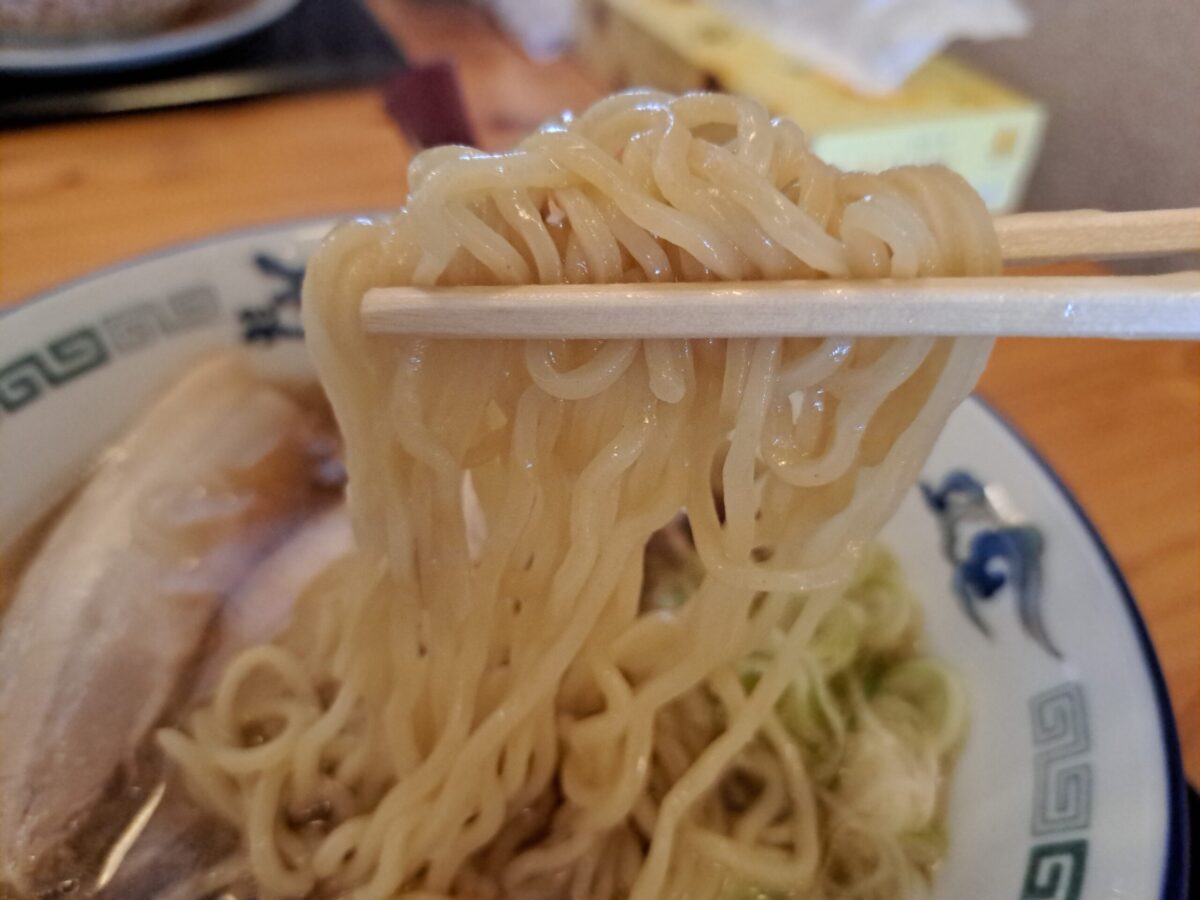 伍らい光-チャーシュー麺③