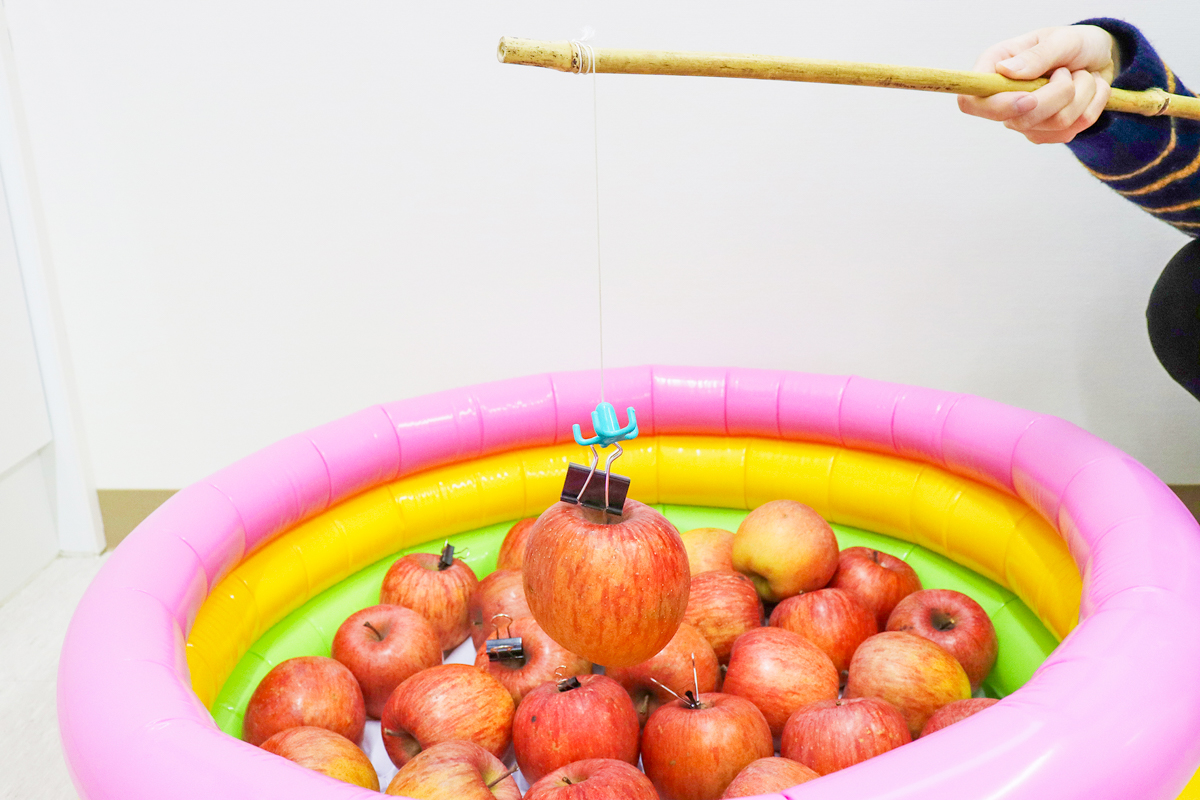 慈恩寺テラスりんご釣り