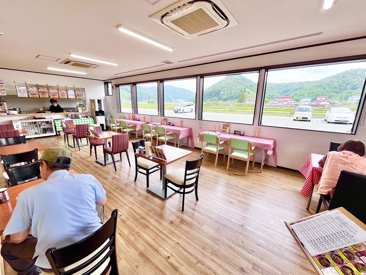 中華食堂たかはた飯店-店内