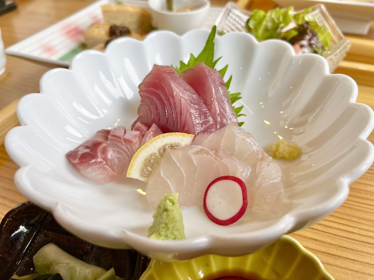 てる―食レポ2