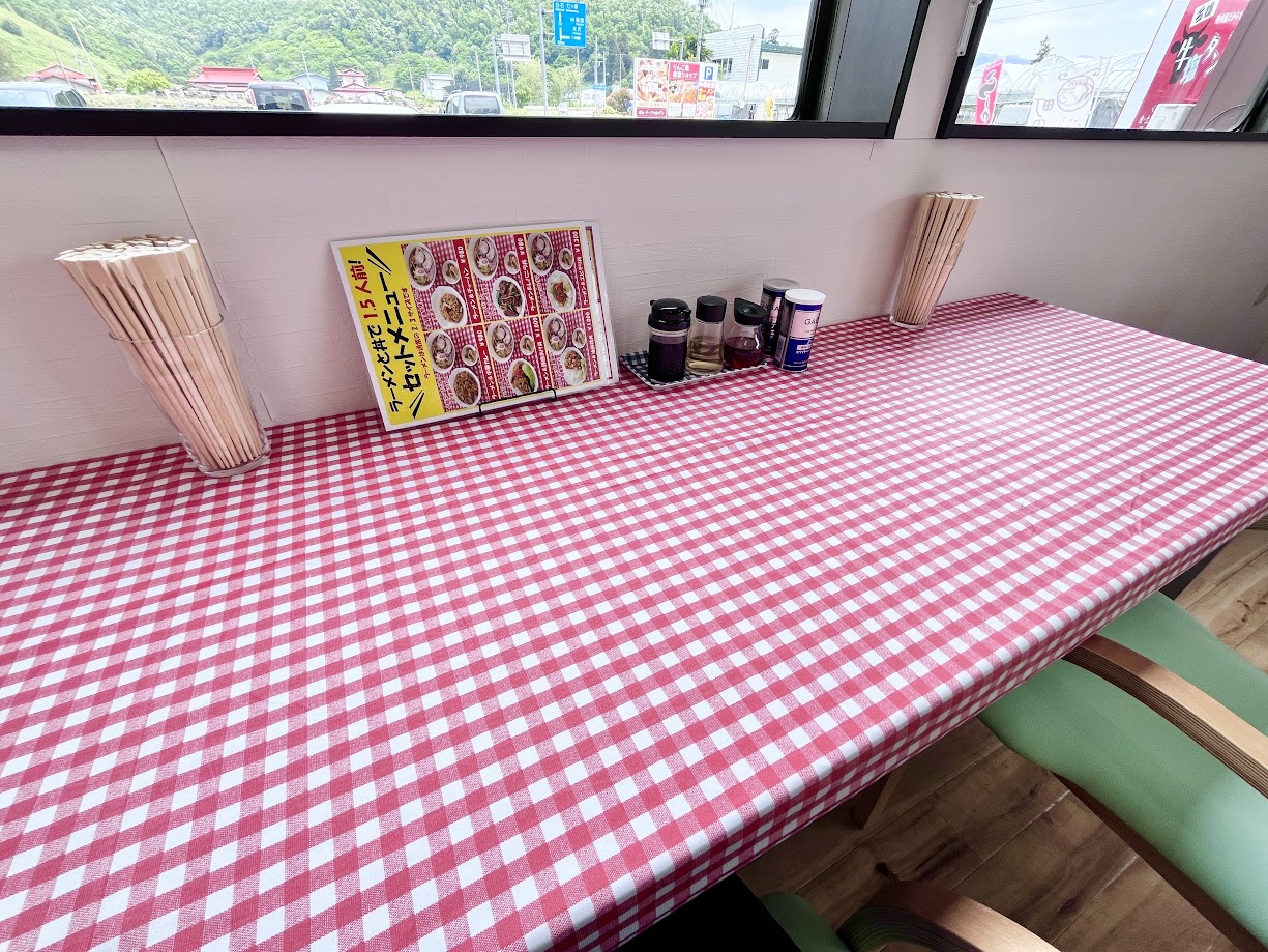 中華食堂たかはた飯店-店内2