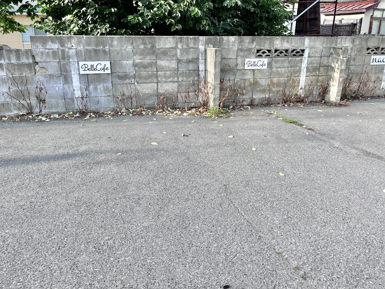 ベルカフェ-駐車場