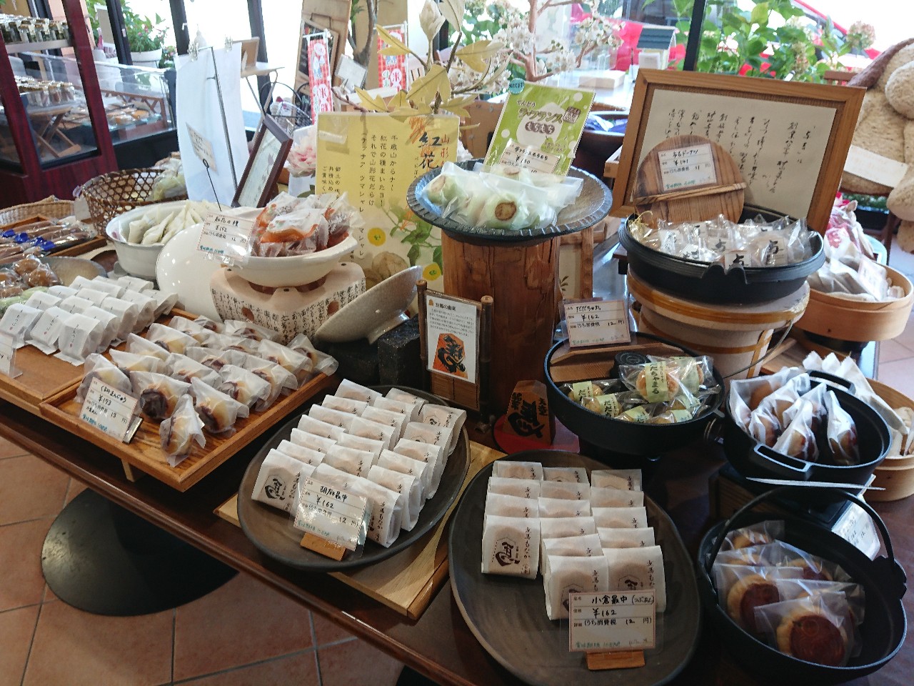 ボンむらやま菓子工房天童中店 店内 (7)