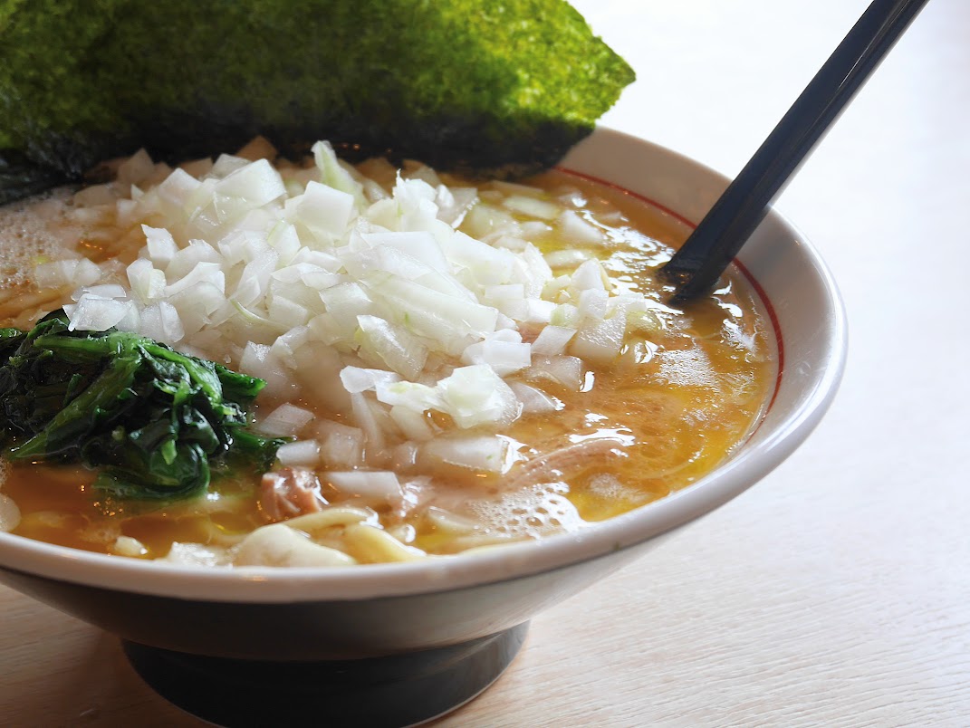 【山形新店ラーメンレポ】麺家 瀧（米沢市相生町）｜至高の豚骨醤油らーめんをいただきました！