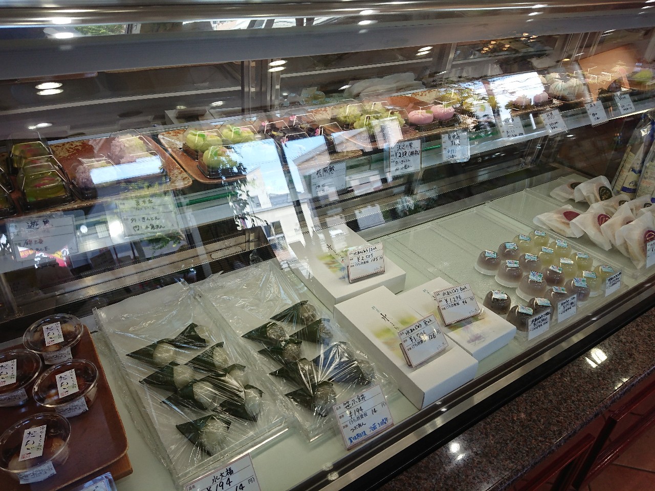 ボンむらやま菓子工房天童中店 店内 (8)