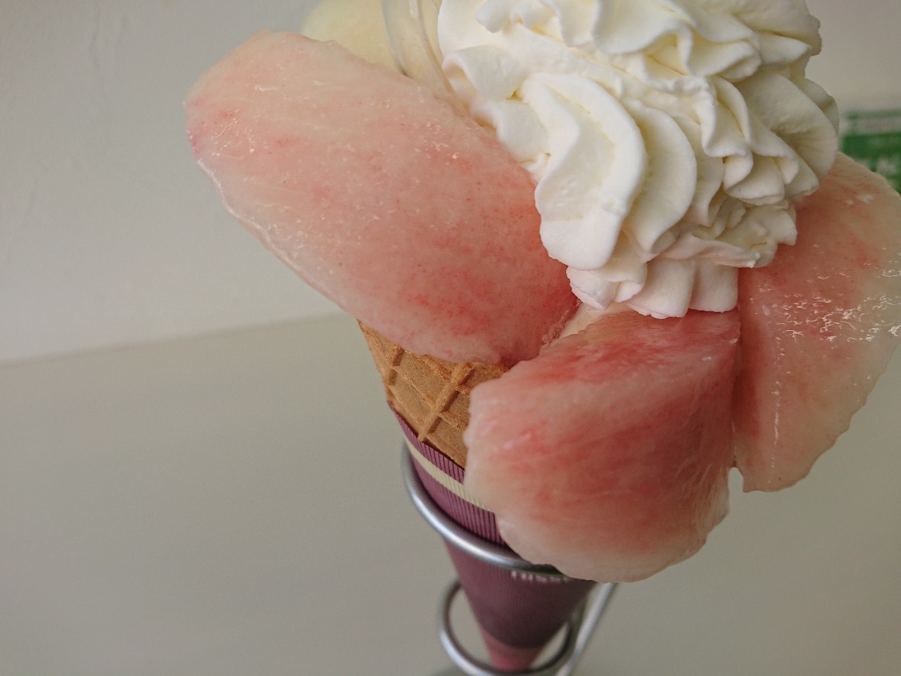 フルッティア 桃パフェ (3)