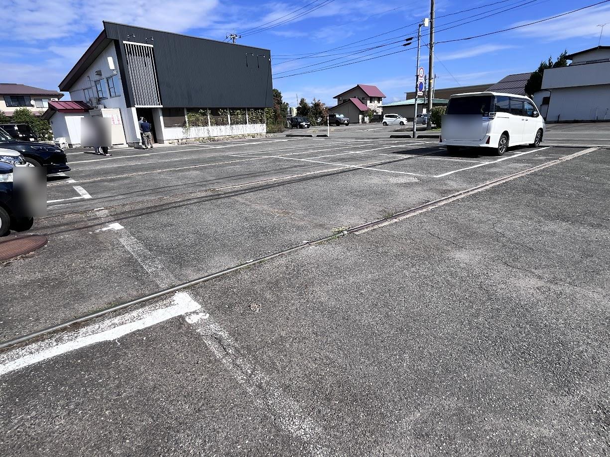 小田商店_駐車場