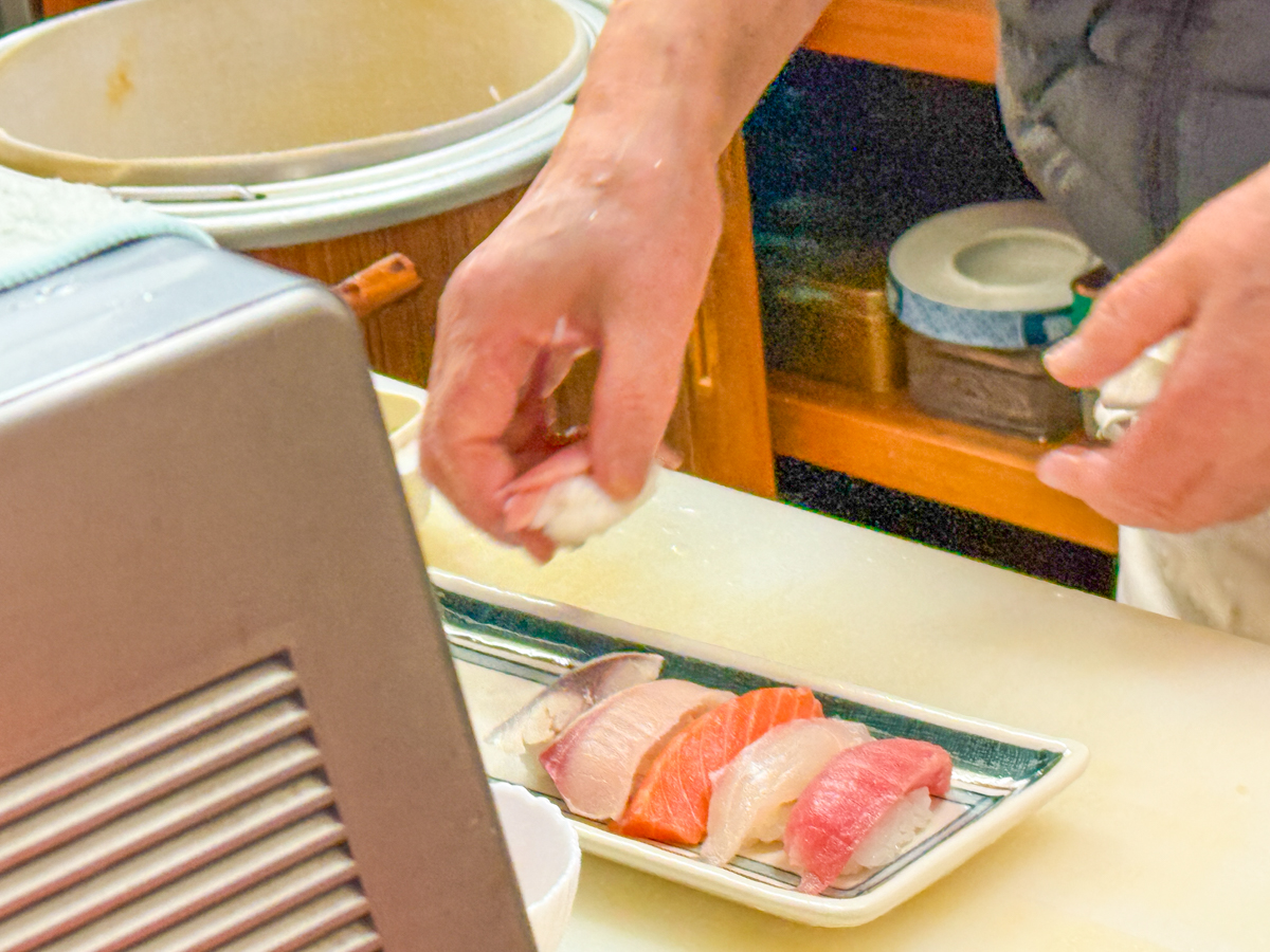 お食事処つくし-04