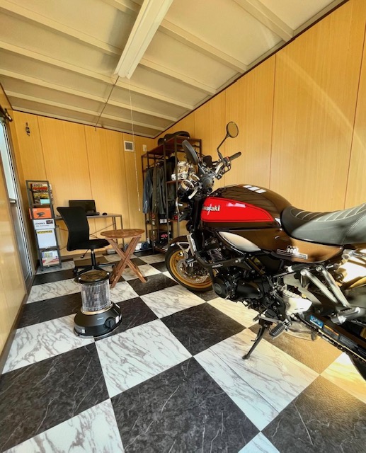 バイク倉庫画像内装①