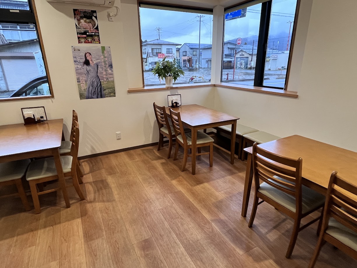吾助_店内1