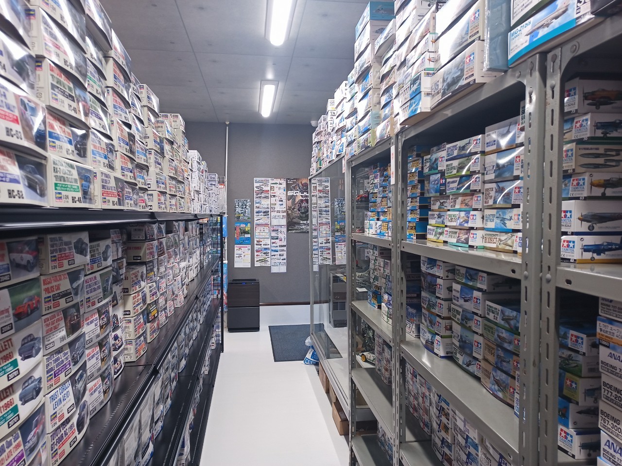 LINE_ALBUM_ロックモデル_250213_22