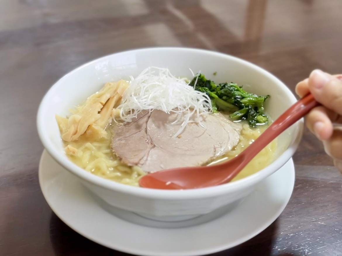 【山形ラーメンレポ】ももすけ（長井市）｜絶品濃厚スープの鶏白湯を食べるならココだ！