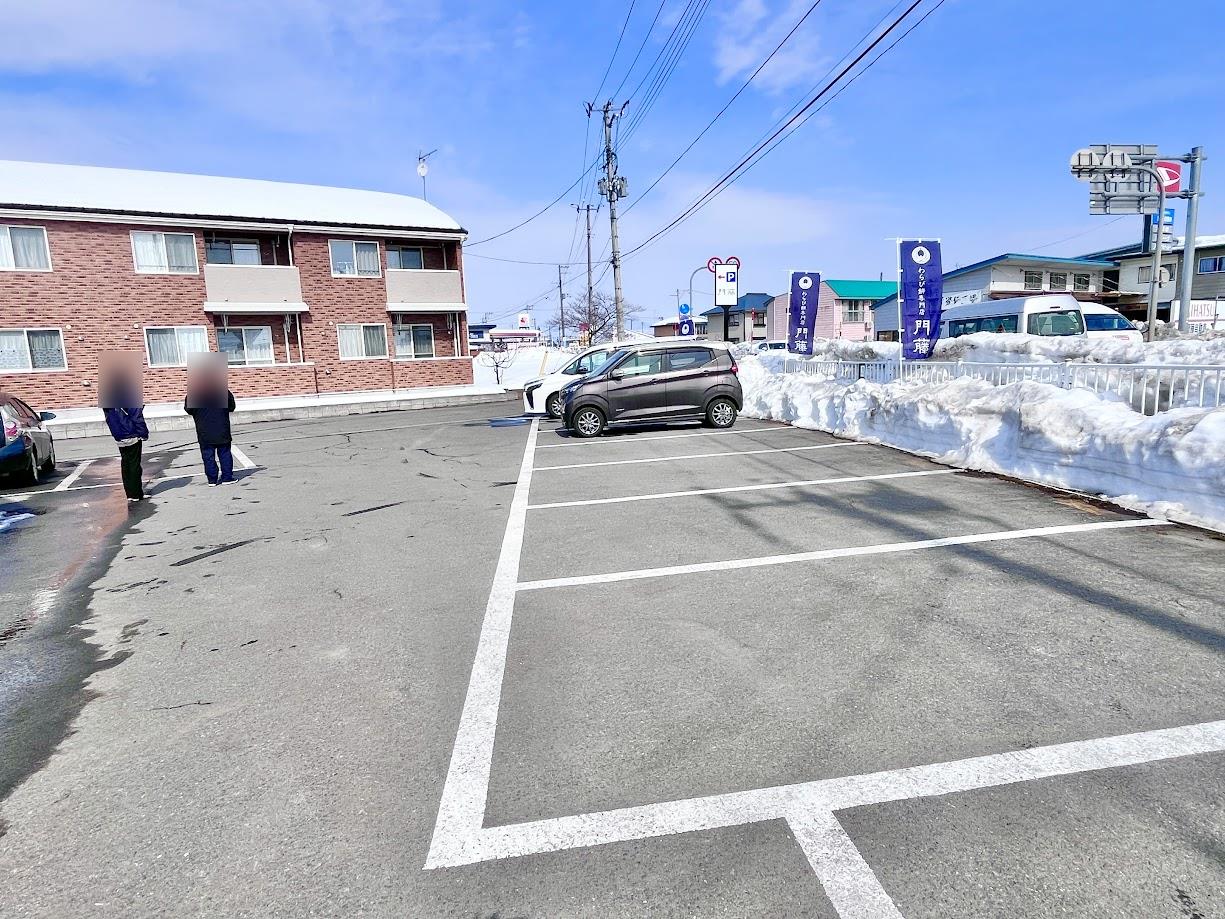 門藤_駐車場