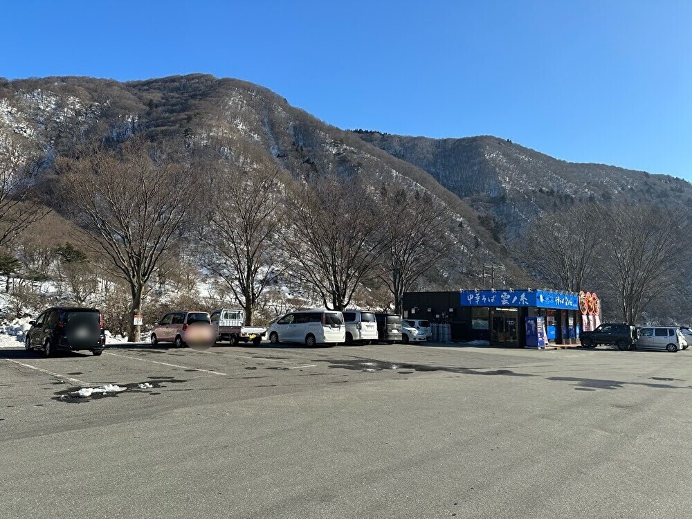 雲ノ糸ー駐車場