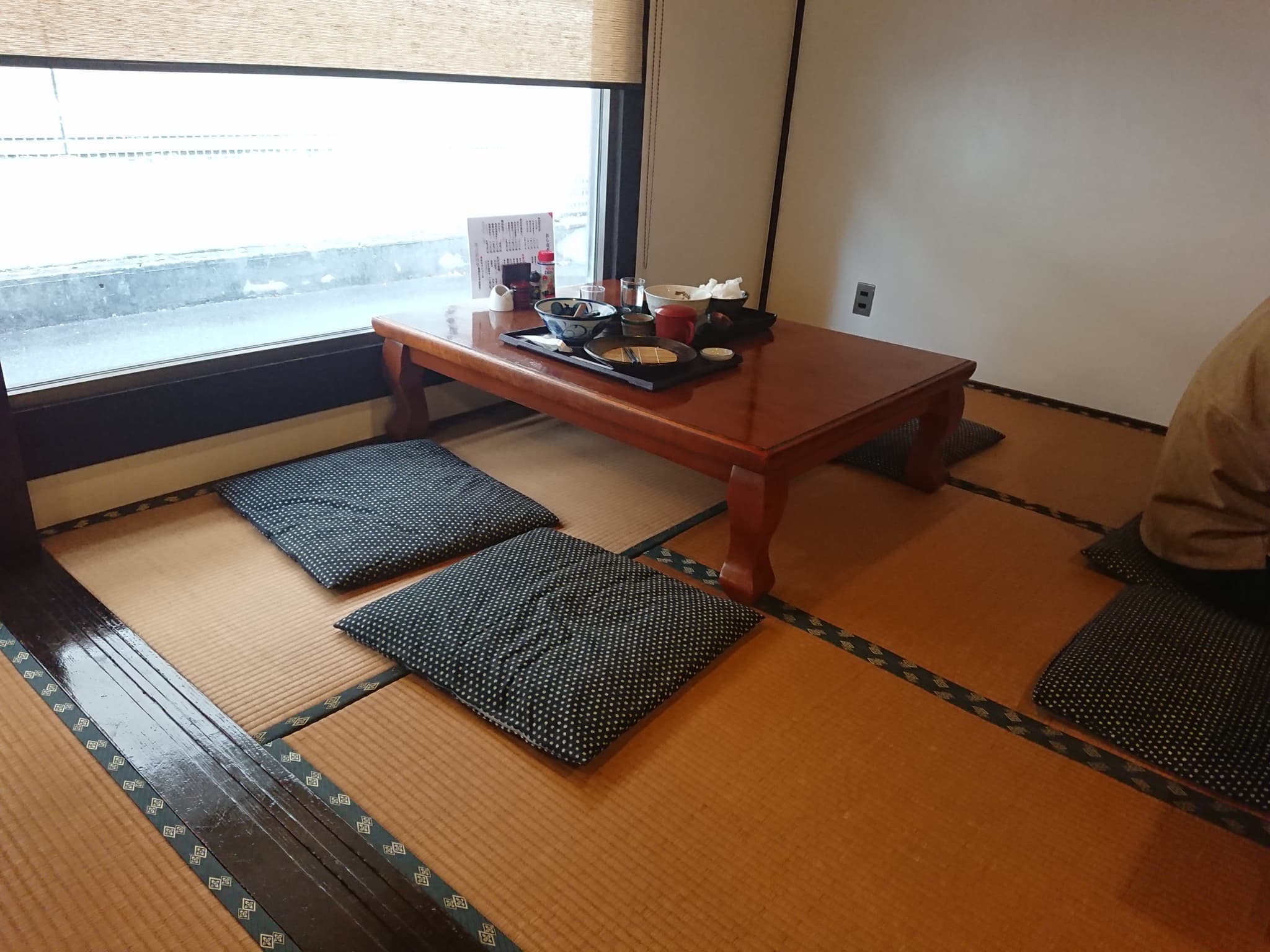 そば処 ヤマモ　店内 (2)