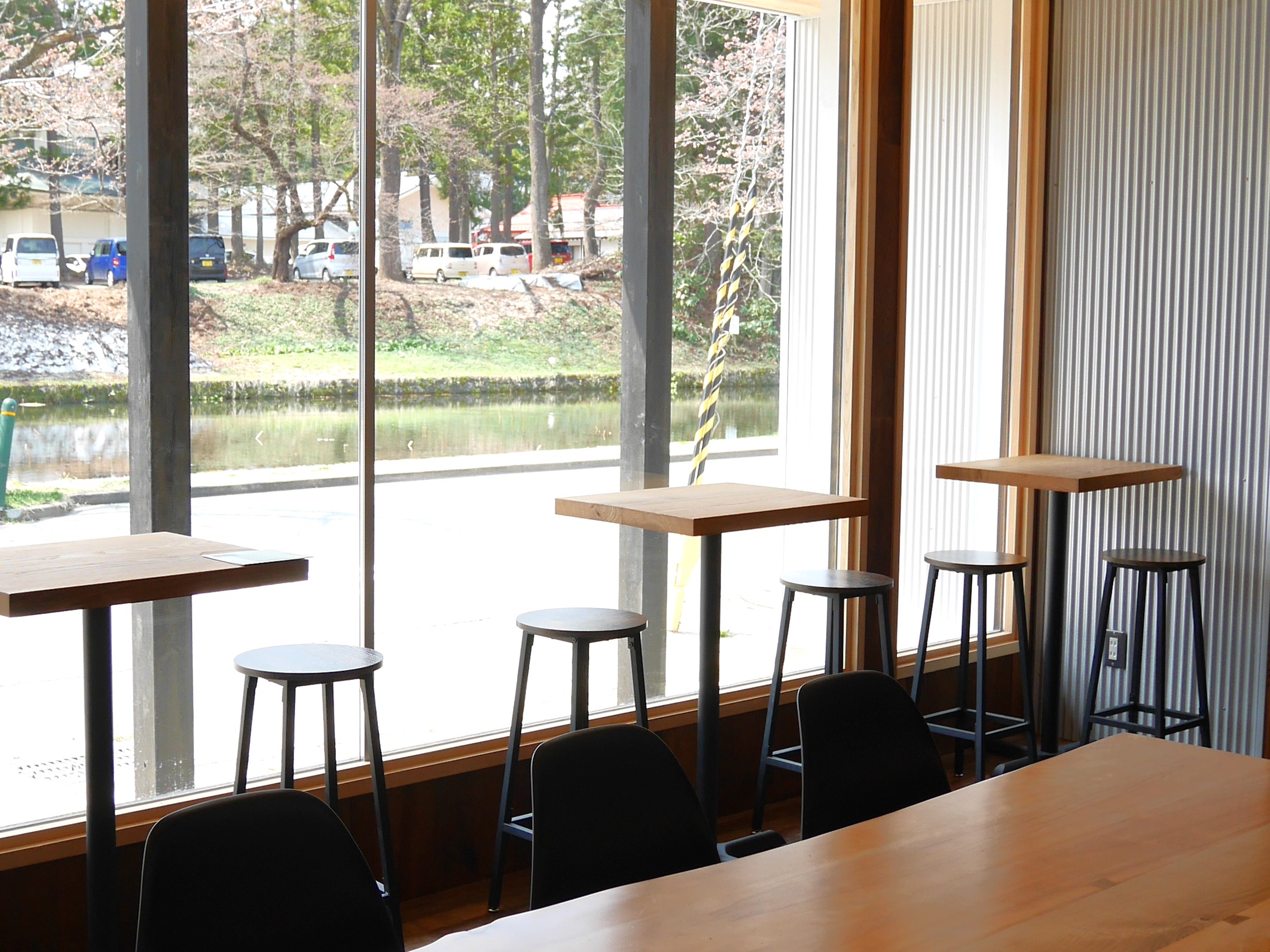 YOZANDOMARUNOUCHI-店内2