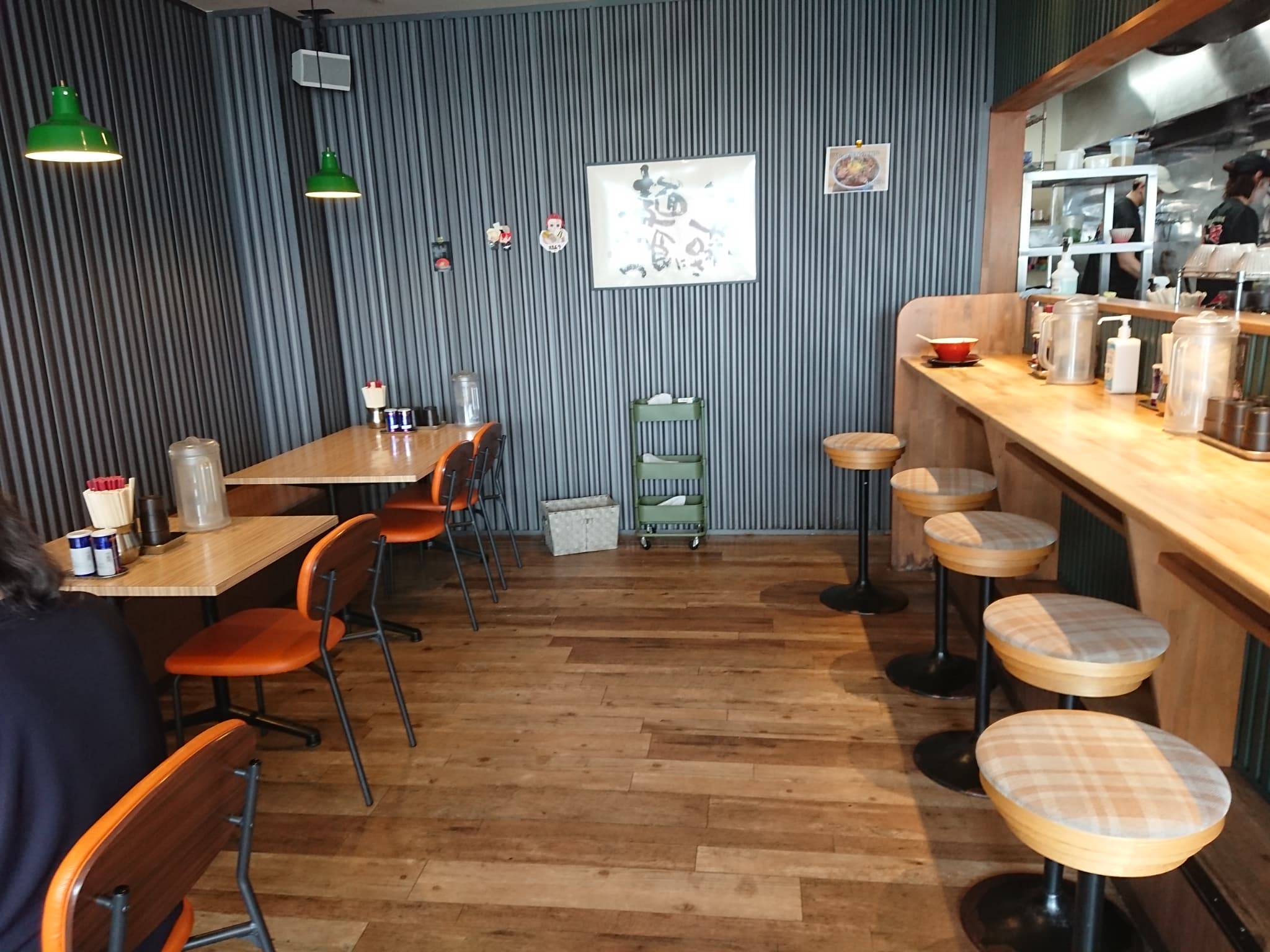 らぁ麺おかむら 店内 (1)