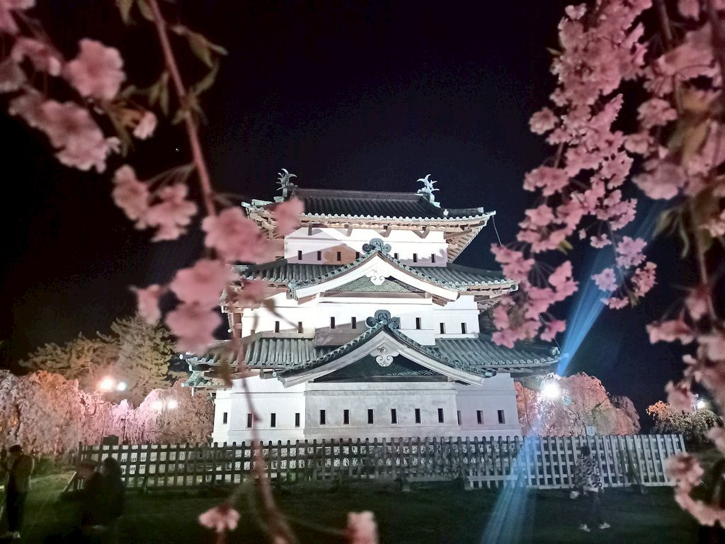 LINE_ALBUM_弘前城 2025GW_250514_53