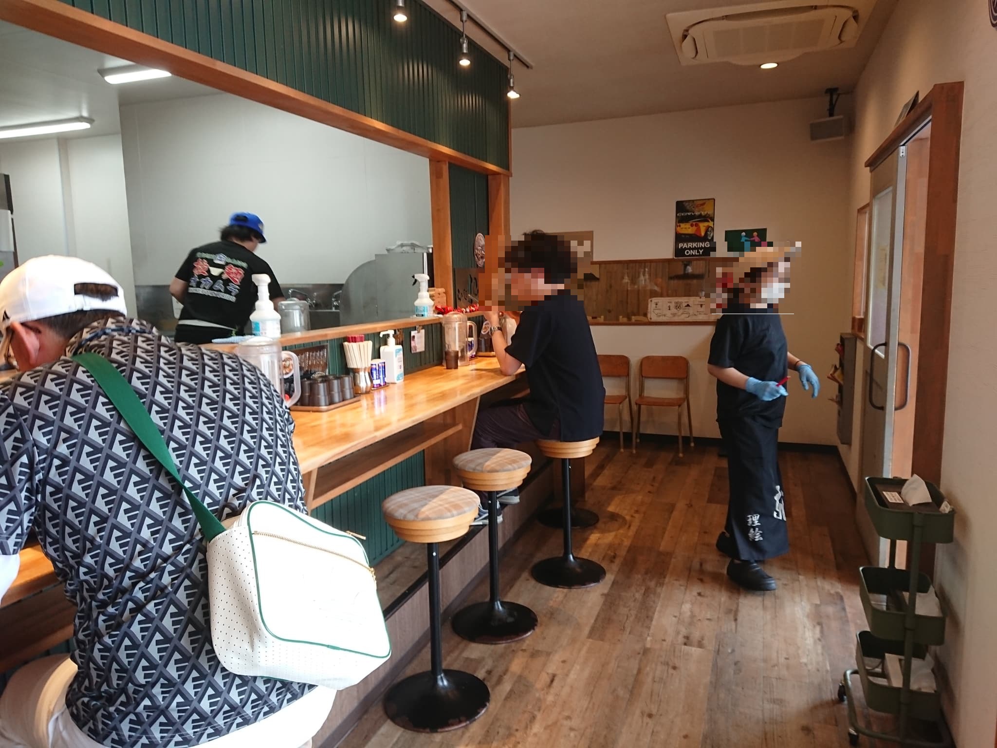 らぁ麺おかむら 店内 (2)