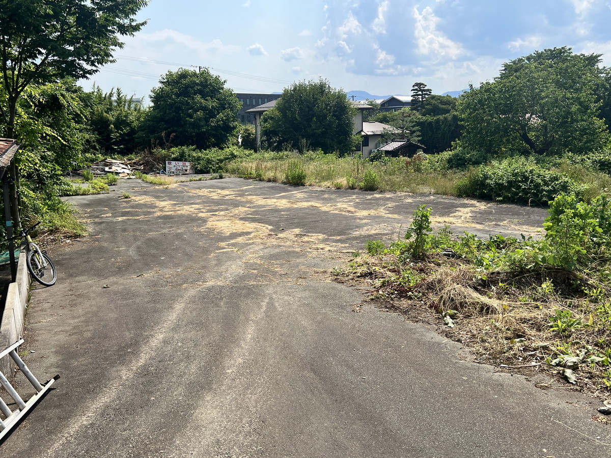 ザムザム駐車場③