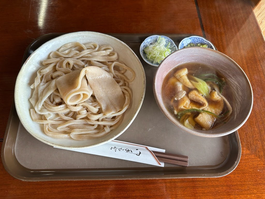 【山形うどんレポ】手打ちつけ汁うどん処てる井（新庄市）｜山形では珍しい埼玉県名物の武蔵野うどん！