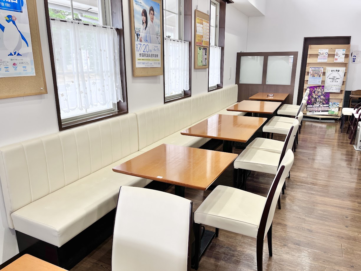 かわにし森のマルシェ_店内