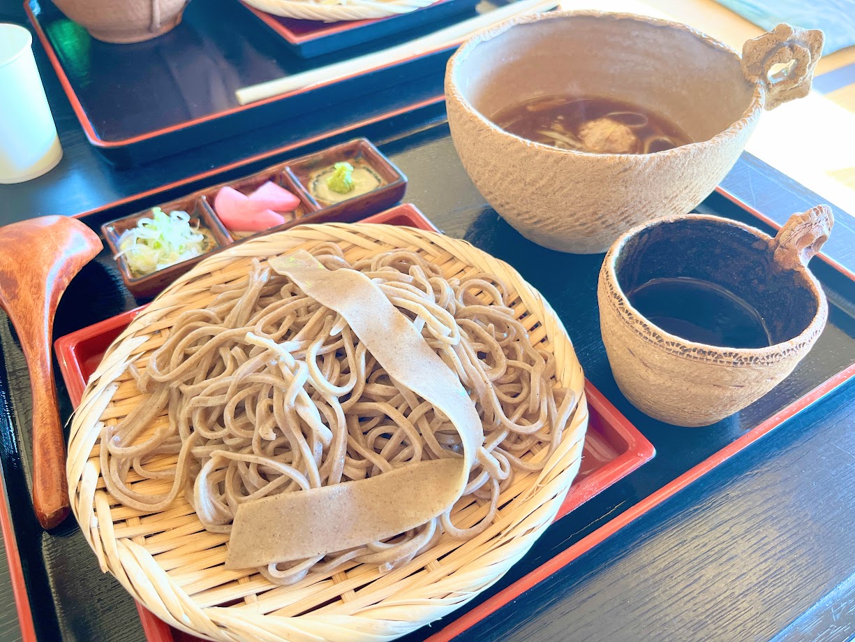 【山形そばレポ】縄文そばの館（長井市）｜縄文ムード満点！香り豊かなおそばを堪能